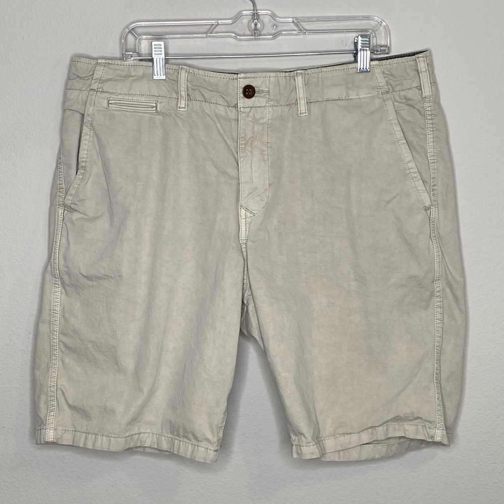 Men’s Lucky Brand Khaki Shorts Size 36